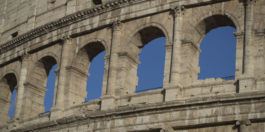 Background for the 'Start your degree in Rome, Italy.' link block