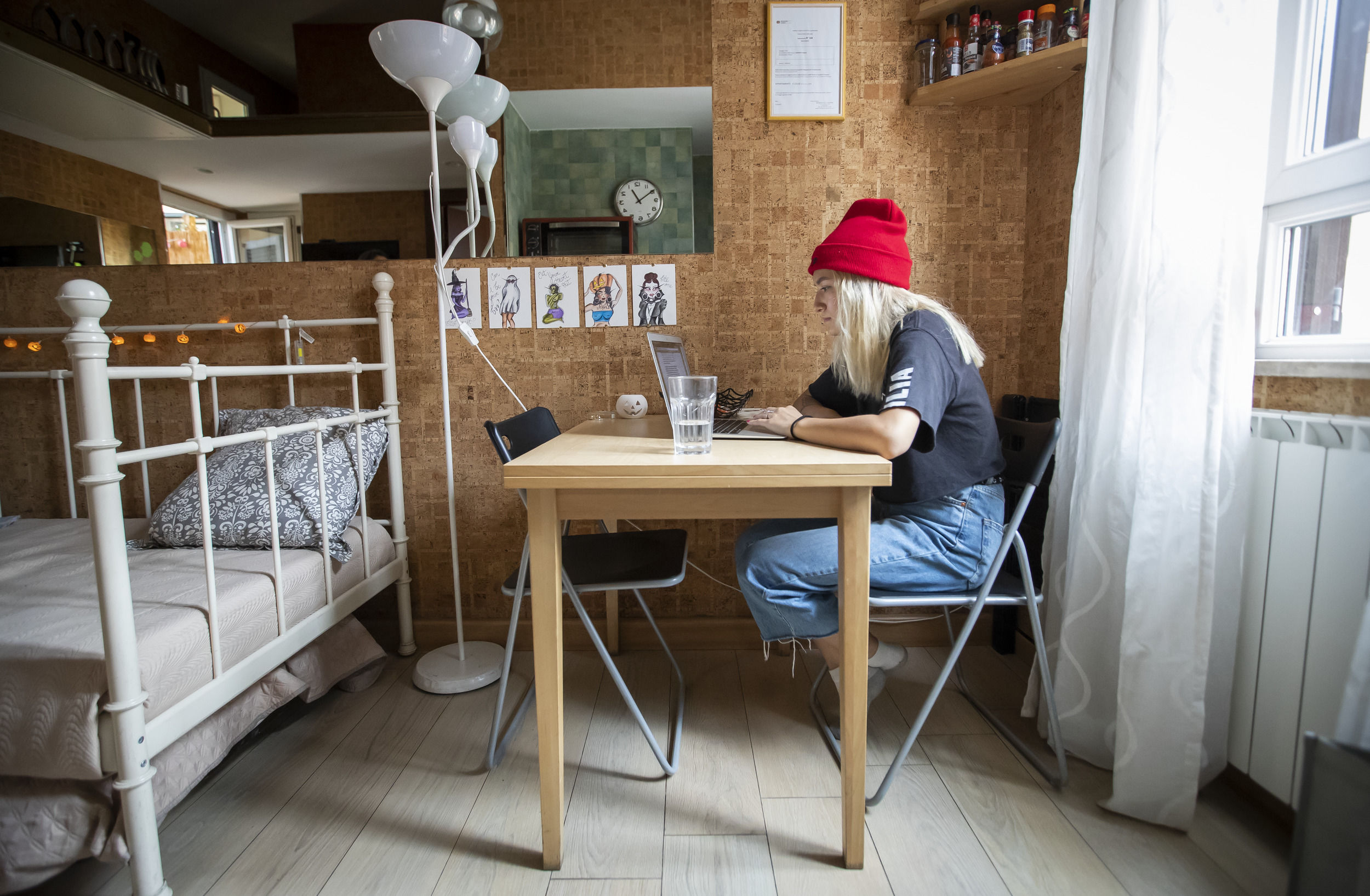 A student studying in her Temple Rome dorm.