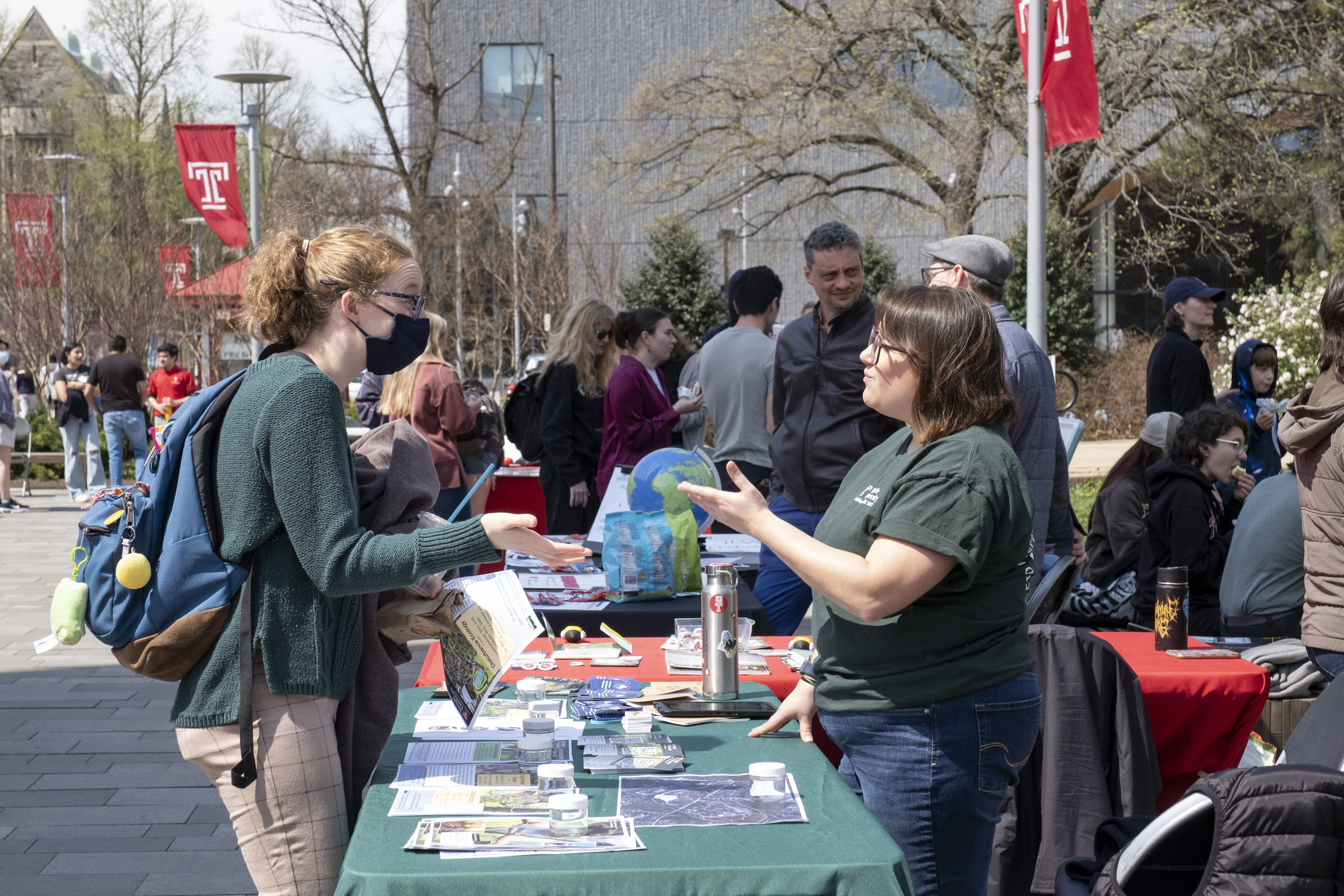 Office of Sustainability providing information to students.