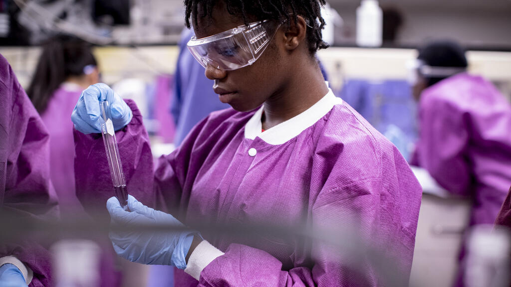 20190723_CSTStemUpChemistry_032-High%20Res%20JPEG%20300%20DPI.jpg
